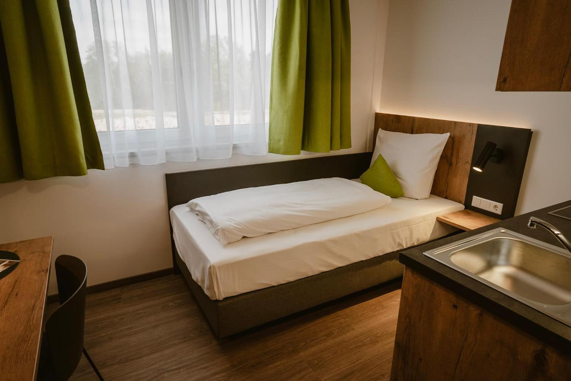 Motel Sleep Inn Toging am Inn Ngoại thất bức ảnh
