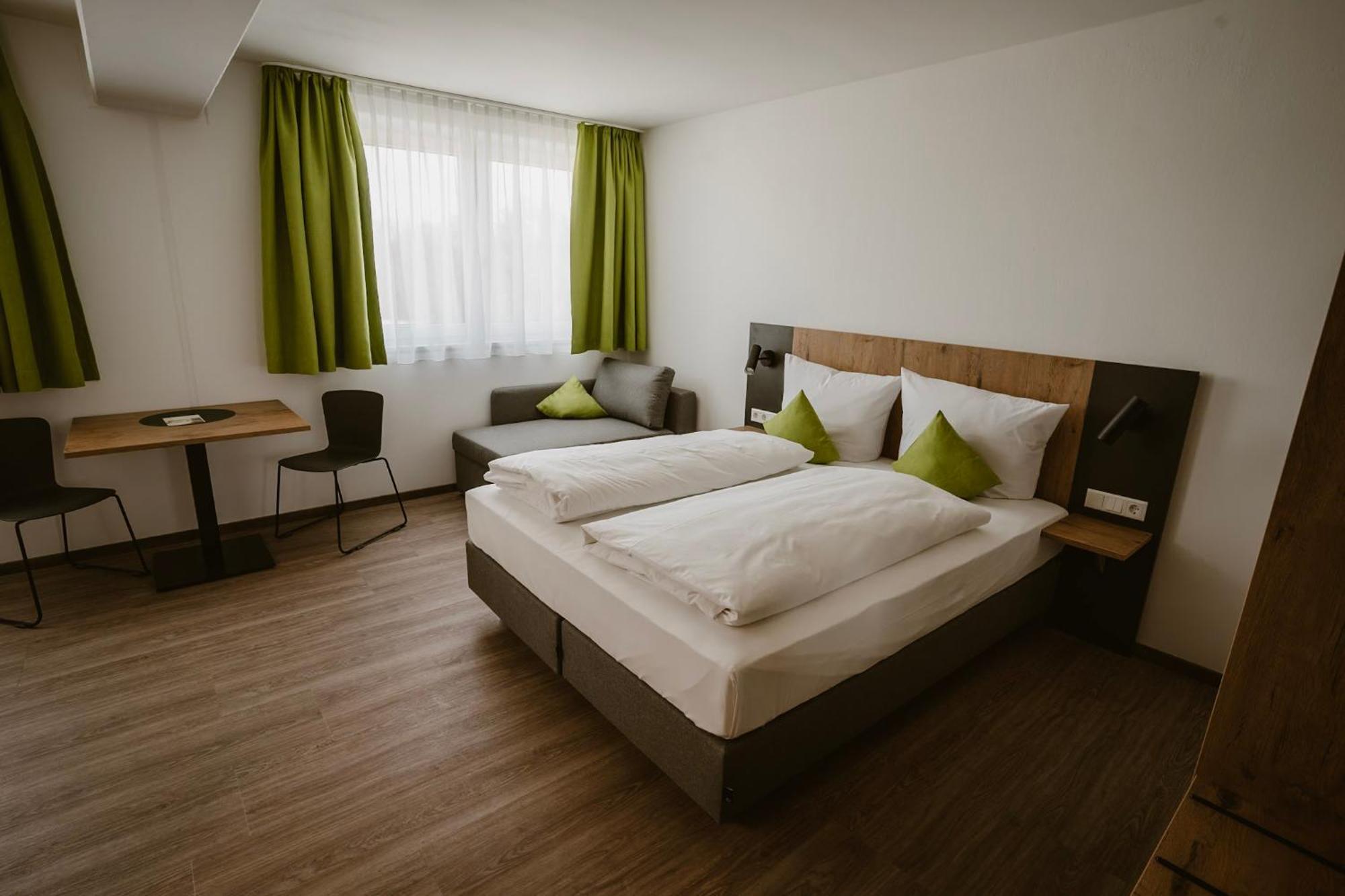 Motel Sleep Inn Toging am Inn Ngoại thất bức ảnh