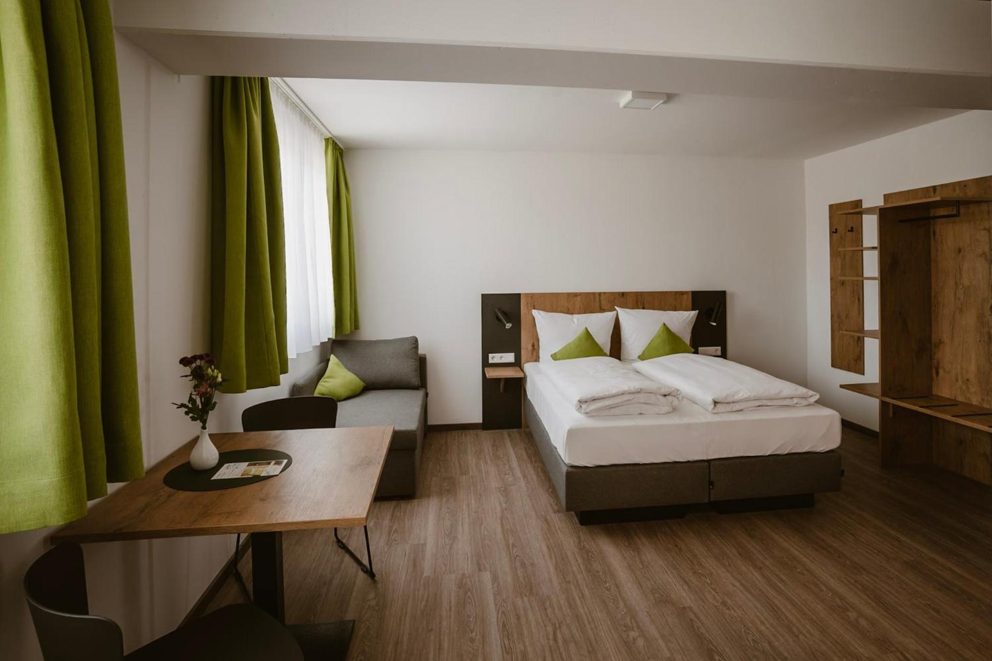 Motel Sleep Inn Toging am Inn Ngoại thất bức ảnh